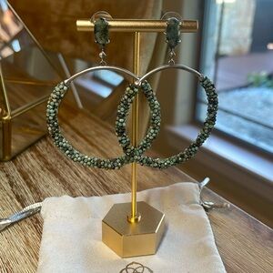 Kendra Scott Russel African statement hoop earrings